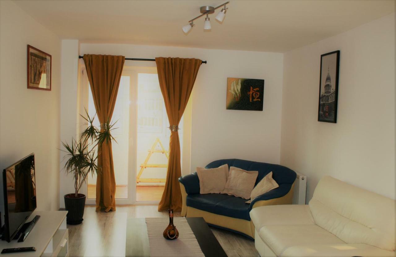 Casa Peterfi - Apartment With 3 Bedrooms And Spacious Living Room Târgu-Mureş Eksteriør billede