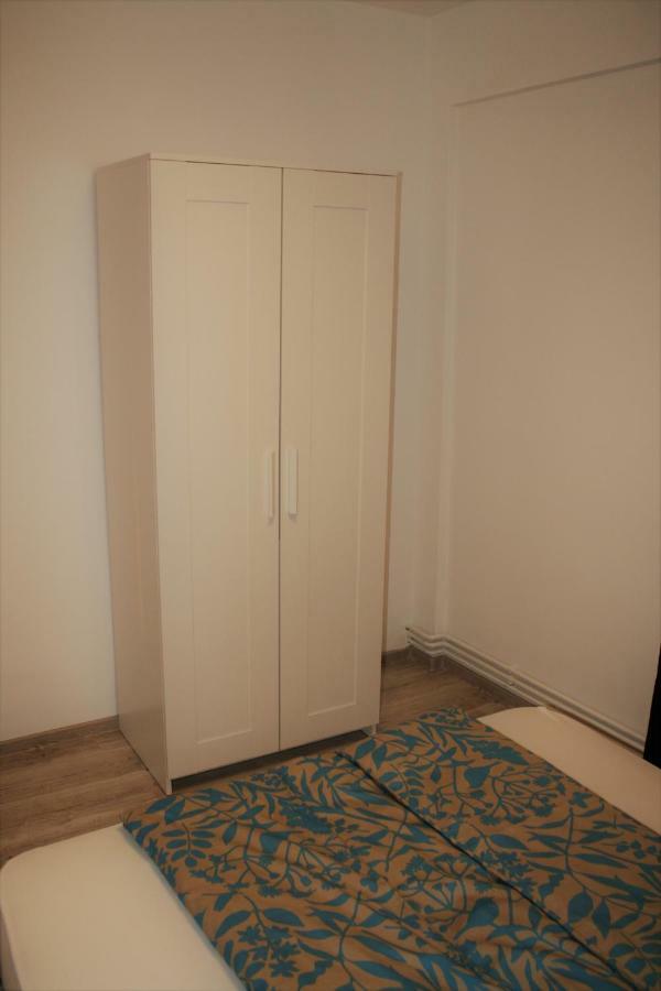 Casa Peterfi - Apartment With 3 Bedrooms And Spacious Living Room Târgu-Mureş Eksteriør billede