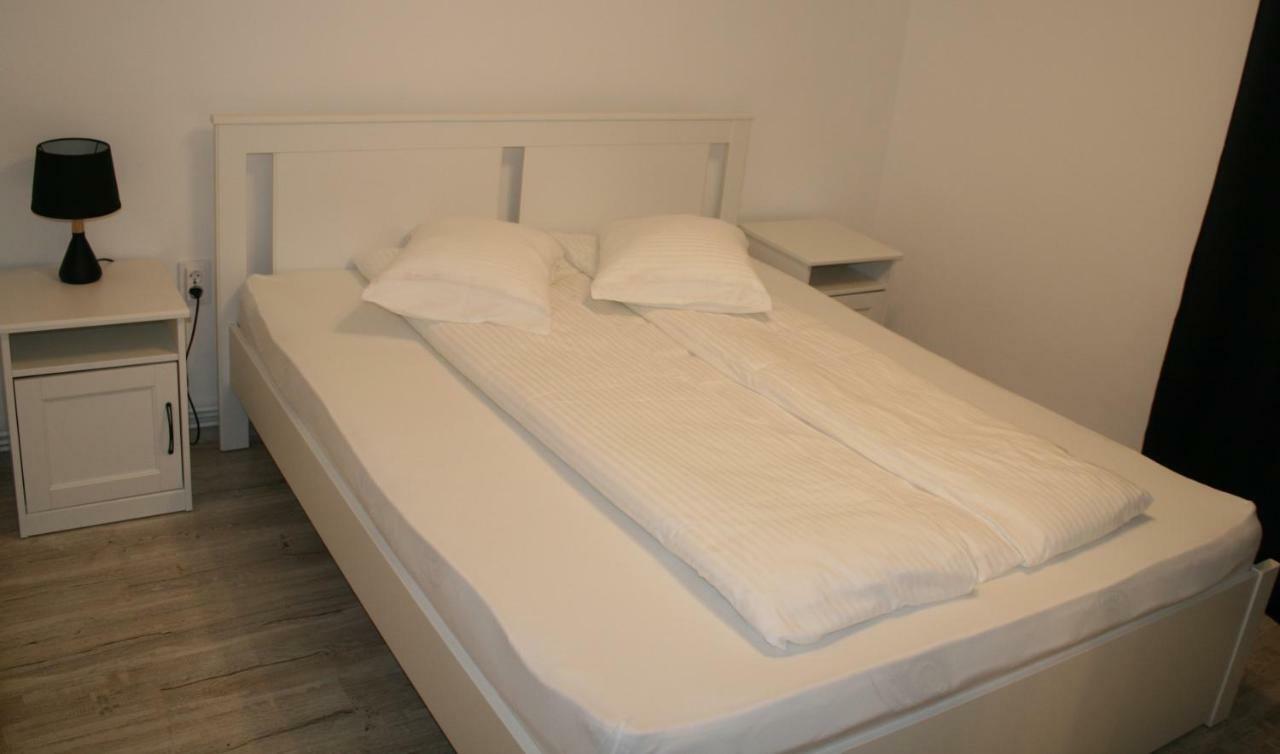 Casa Peterfi - Apartment With 3 Bedrooms And Spacious Living Room Târgu-Mureş Eksteriør billede