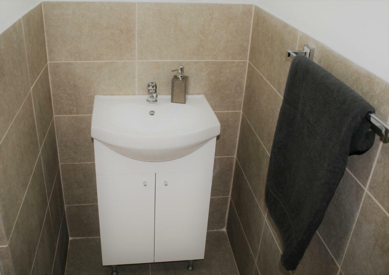 Casa Peterfi - Apartment With 3 Bedrooms And Spacious Living Room Târgu-Mureş Eksteriør billede
