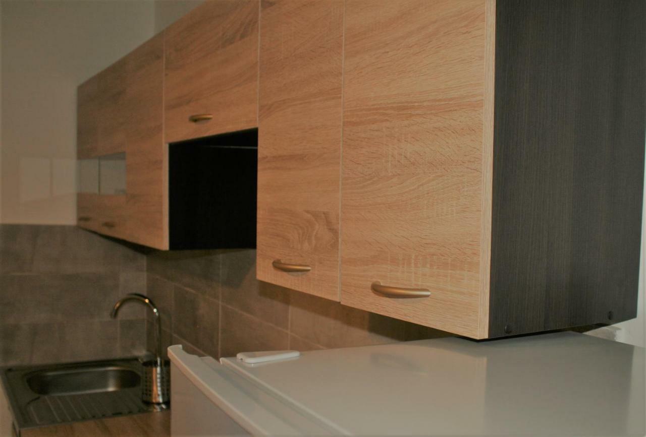 Casa Peterfi - Apartment With 3 Bedrooms And Spacious Living Room Târgu-Mureş Eksteriør billede